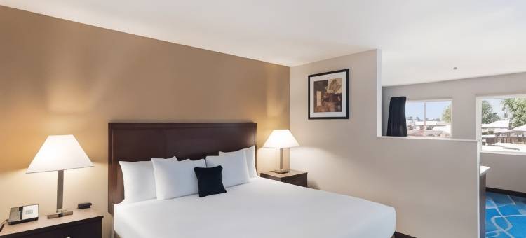 肯纳威克三城品质酒店及套房(Quality Inn & Suites Kennewick Tri-Cities)图片