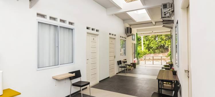 红多兹伊斯兰酒店-近丹戎槟榔市中心(RedDoorz Syariah Near Tanjung Pinang City Center)图片