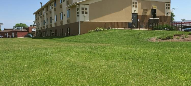 简斯维尔速8酒店(Super 8 by Wyndham Janesville)图片