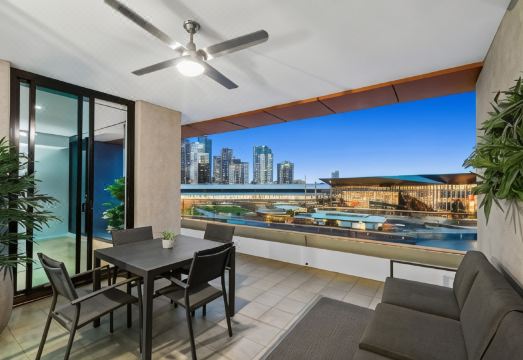 Melbourne Holiday Apartments Flinders Wharf Hotel Overview