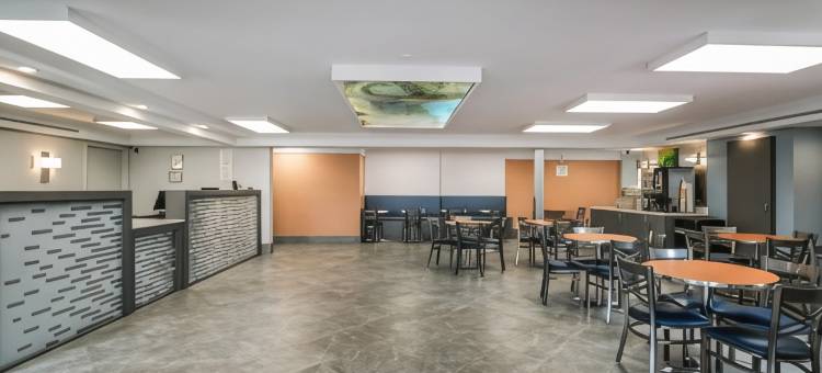 汉普顿品质酒店 - 纽波特纽斯(Quality Inn)图片