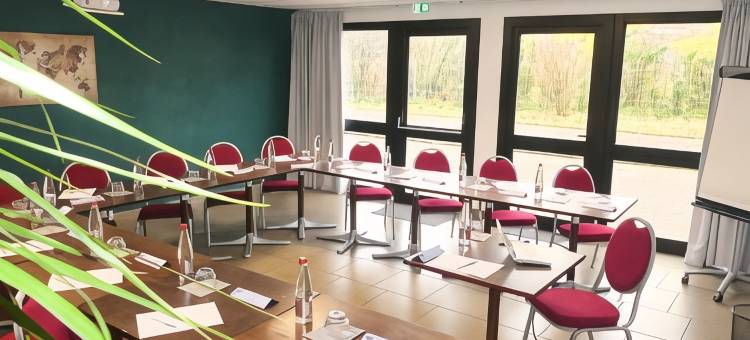 基里亚德酒店-里昂-南圣格尼斯拉瓦尔(Kyriad Lyon Sud - Saint Genis Laval)图片