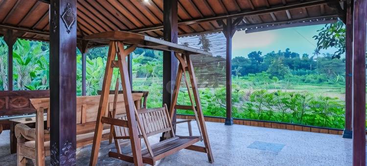 朋多克道恩D马丁米特拉红门酒店-靠近UMY(Pondok Daun D Martin Mitra RedDoorz Near Umy)图片