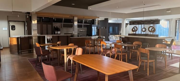 Boston Stoughton图片