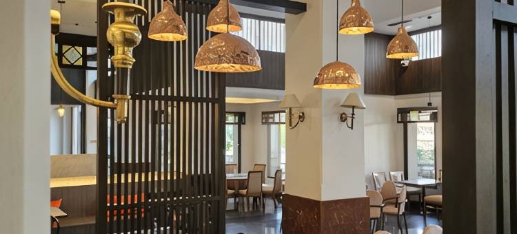 苏攀武里酒店(Songphanburi Hotel)图片