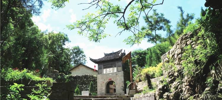 董小姐精品民宿(安顺云峰屯堡景区店)图片