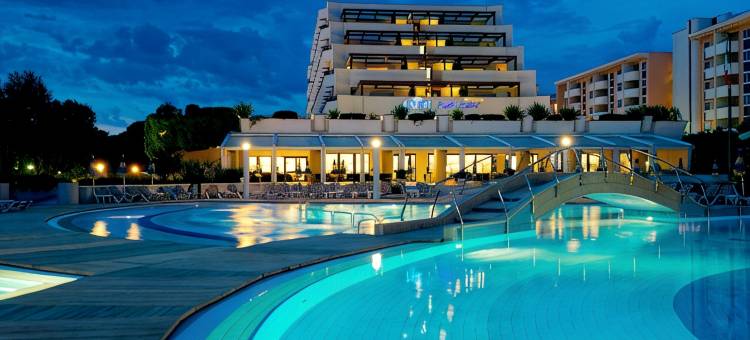 萨伏伊海滩温泉水疗酒店(Savoy Beach Hotel & Thermal Spa)图片