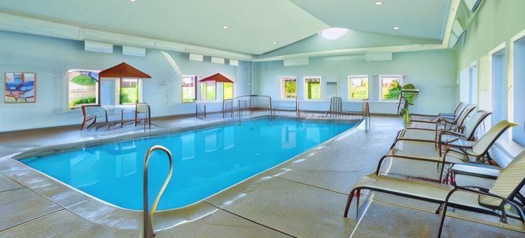 本顿港丽怡酒店(Country Inn & Suites By Radisson Benton Harbor)图片
