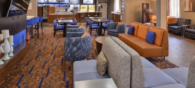 亚特兰大萨沃尼万怡酒店(Courtyard Atlanta Suwanee)图片