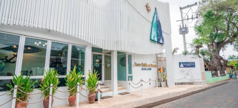 Kohlarn帆船海滩的Baan(Baan Sailboat Beach Kohlarn)图片