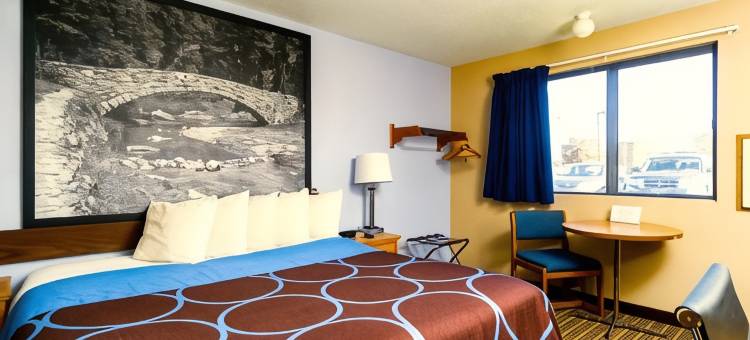 伯灵顿温德姆速8酒店(Super 8 by Wyndham Burlington)图片