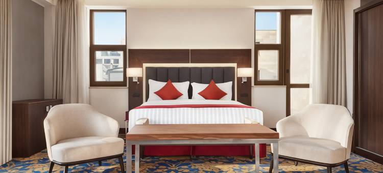 埃里温温德姆华美达套房酒店(Ramada Hotel and Suites by Wyndham Yerevan)图片