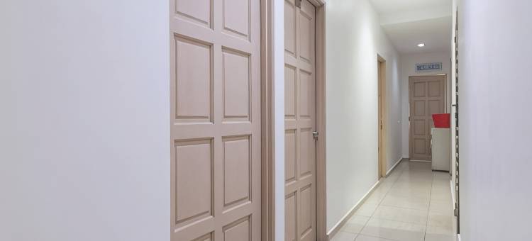 迈恩斯瑟姆帕卡酒店(Mines Cempaka Budget Hotel)图片