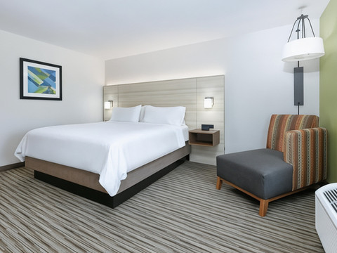 希尔斯伯勒I-35洲际智选假日酒店