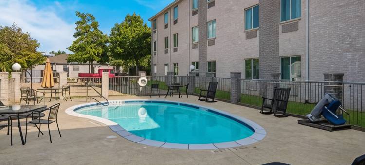 沃思堡北罗阿诺克品质套房酒店(Quality Inn & Suites Roanoke - Fort Worth North)图片