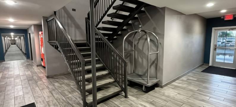 Super 8 by Wyndham Mesa Downtown Near Convention Center(Super 8 by Wyndham Mesa Downtown Near Convention Center)图片