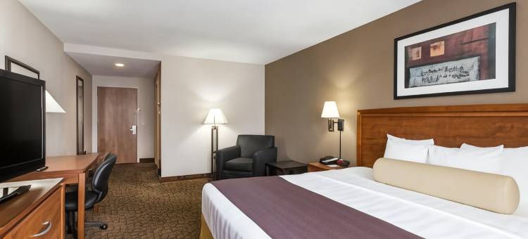 皮尔斯堡95号公路温德姆戴斯套房酒店(Days Inn & Suites by Wyndham Fort Pierce I-95)图片