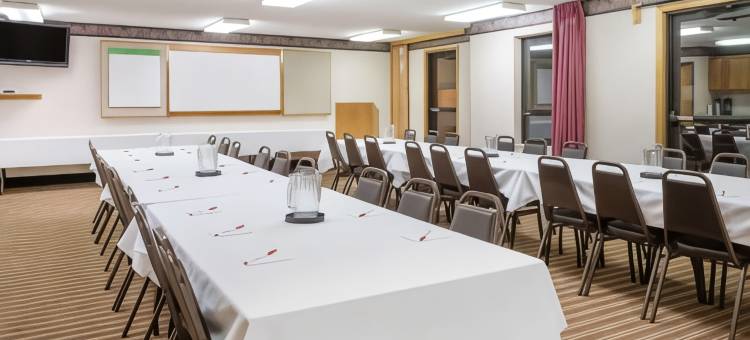 斯特拉斯堡多佛温德姆华美达酒店(Ramada by Wyndham Strasburg Dover)图片