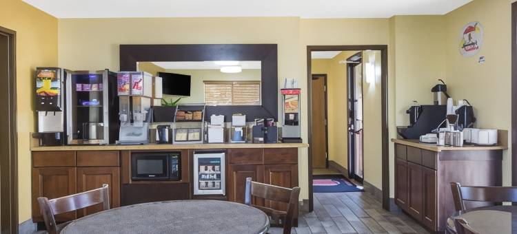 南帕速8酒店(Super 8 by Wyndham Nampa)图片