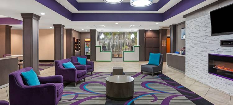 帕萨迪纳北部拉昆塔温德姆套房酒店(La Quinta Inn & Suites by Wyndham Pasadena North)图片