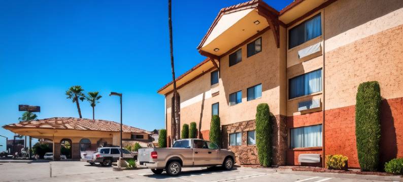 曼狄卡贝斯特韦斯特优质行政套房酒店(Best Western Plus Executive Inn  Suites)图片