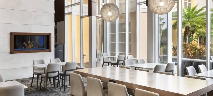 Residence Inn 酒店代托纳比奇赛道/机场店(Residence Inn Daytona Beach Speedway/Airport)图片