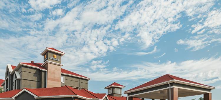 沃斯堡市景拉昆塔温德姆套房酒店(La Quinta Inn & Suites by Wyndham Fort Worth City View)图片