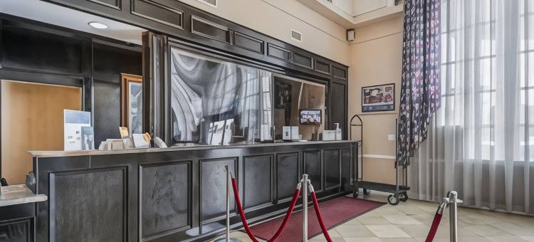 克拉丽奥酒店及套房-中央清水海滩(Clarion Inn & Suites Central Clearwater Beach)图片