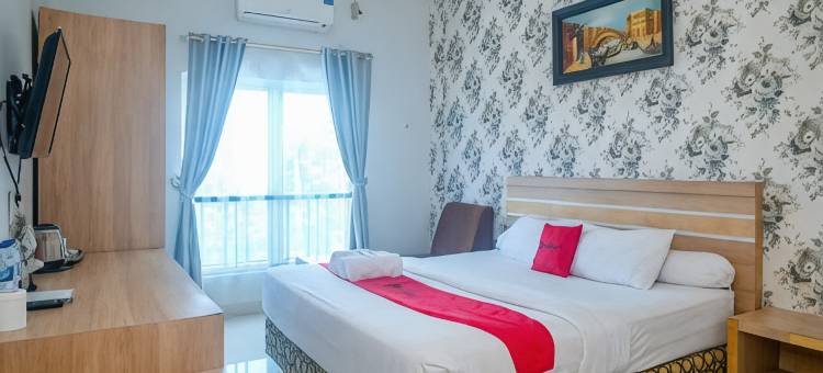 红门酒店-近爱马仕皇宫棉兰波罗尼亚(RedDoorz Near Hermes Place Polonia Medan)图片