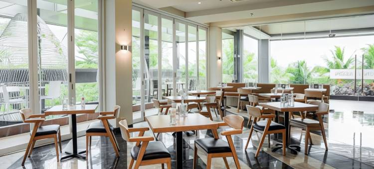 阿斯顿哥伦打洛酒店及别墅(Aston Gorontalo Hotel & Villas)图片