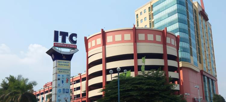 亚玛瑞斯赛恩尼酒店(Amaris Hotel Senen)图片