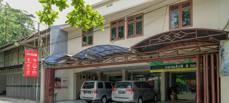 红多兹库杜斯综合医院酒店(RedDoorz Near Rsud Kudus)图片