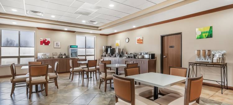 鲁格波特 - 欧文斯伯勒北部品质酒店客栈及套房(Quality Inn & Suites Rockport - Owensboro North)图片