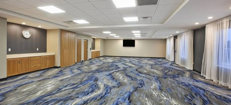 弗林特大布兰克万豪万枫套房酒店(Fairfield Inn & Suites Flint Grand Blanc)图片