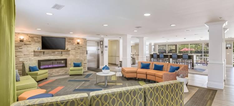 MainStay套房哥伦布市堡摩尔边上(MainStay Suites Columbus Next to Fort Moore)图片