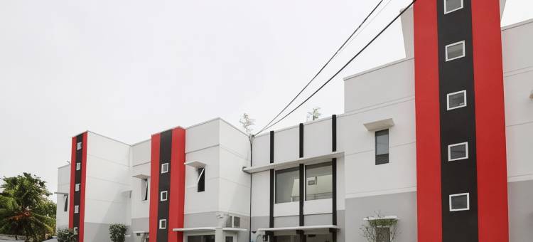 波拉玛斯住宅酒店(RedDoorz Plus Syariah at Polamas Andalas)图片