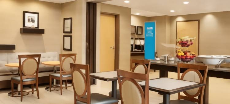 伯明翰-东艾恩戴尔欢朋套房酒店(Hampton Inn & Suites Birmingham East Irondale)图片