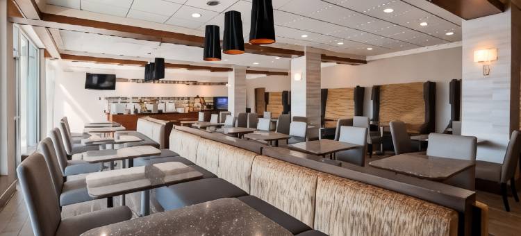 Best Western Premier Airport/Expo Center Hotel图片