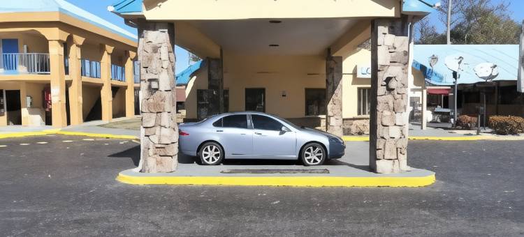 卡特斯维尔乡村壁炉套房酒店(Country Hearth Inn & Suites Cartersville)图片