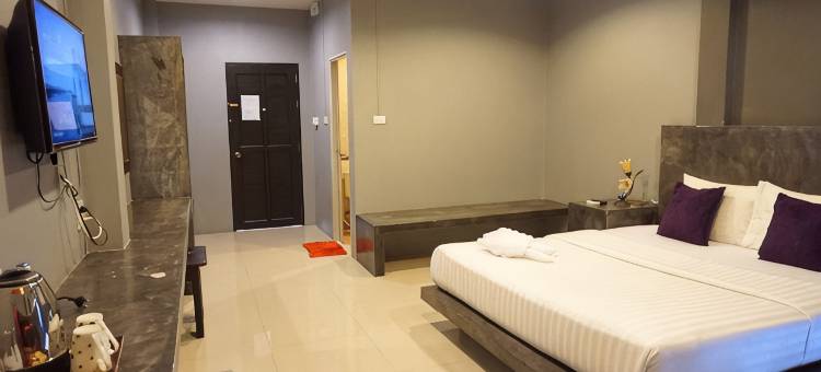拉廊普洛尼海酒店(Ploenjai Hotel Ranong)图片