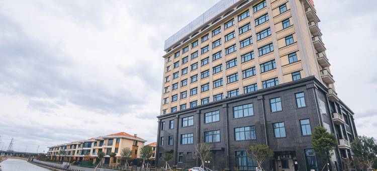 维也纳国际酒店(上海滴水湖临港宝龙广场店)图片