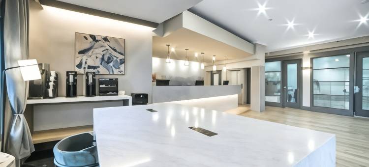 基洛纳桑德曼套房酒店(Sandman Hotel & Suites Kelowna)图片