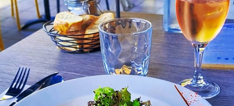 基里亚德里波尔圣艾米里昂酒店(Kyriad Libourne - Saint Emilion)图片