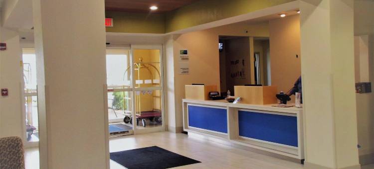 智选假日套房酒店坦帕展览会场娱乐场by IHG(Holiday Inn Express & Suites TAMPA-FAIRGROUNDS-CASINO by IHG)图片