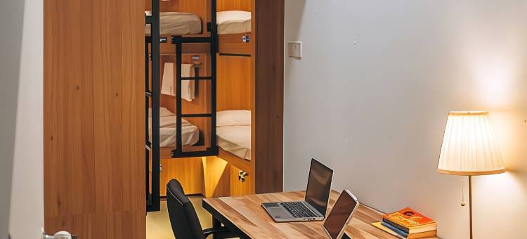 蓝水胶囊旅馆@香港街38号(Bluewaters Pods 38 Hongkong St)图片