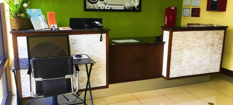 布伦瑞克-圣西蒙斯岛地区温德姆速8酒店(Super 8 by Wyndham Brunswick/St Simons Island Area)图片