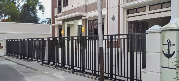 红门伊斯兰酒店靠近马迪温火车站2号(RedDoorz Syariah Near Stasiun Madiun 2)图片