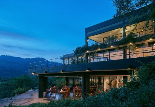 Heritance KandalamaHotel Overview