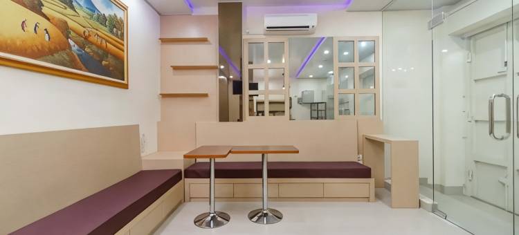 红多兹Plus酒店-近巨港RS RK查理塔斯2号(RedDoorz Plus Near RS RK Charitas 2 Palembang)图片