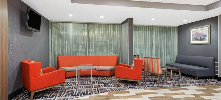 华盛顿地铁首都环带拉昆塔温德姆套房酒店(La Quinta Inn & Suites by Wyndham DC Metro Capital Beltway)图片